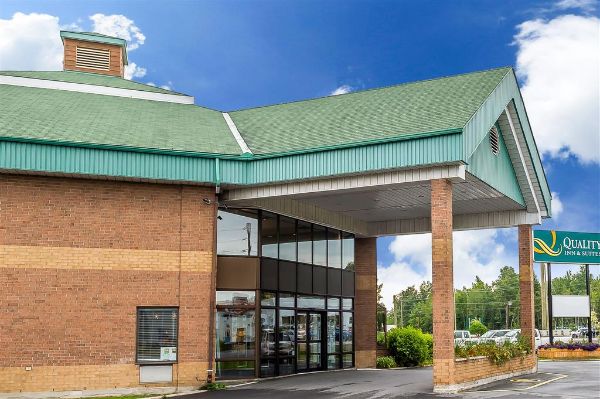 Quality Inn & Suites - Hawkesbury