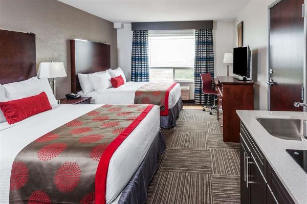 Ramada By Wyndham Moose Jaw - Moose Jaw