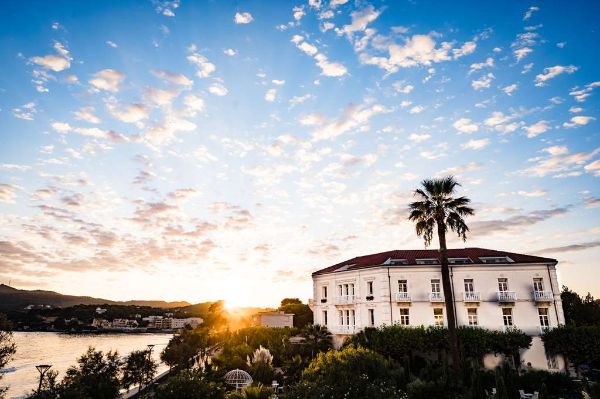 Grand Hotel Des Sablettes Plage Curio Collection By Hilton - La Seyne-sur-Mer