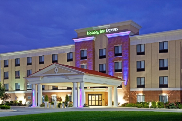 Holiday Inn Express INDIANAPOLIS - SOUTHEAST EEUU en HRS con servicios