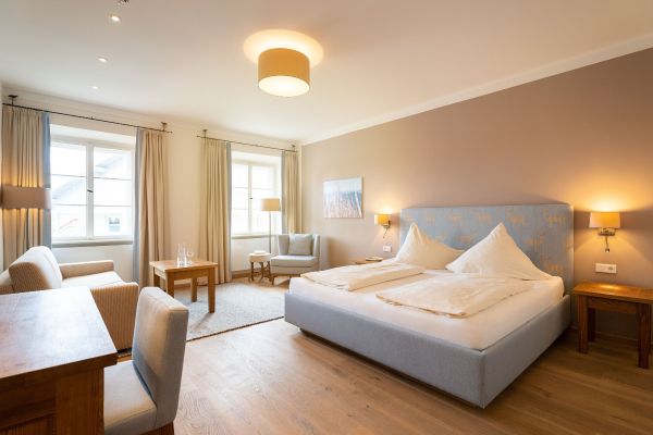 Hotel Und Gaststätte Alte Post - Holzkirchen