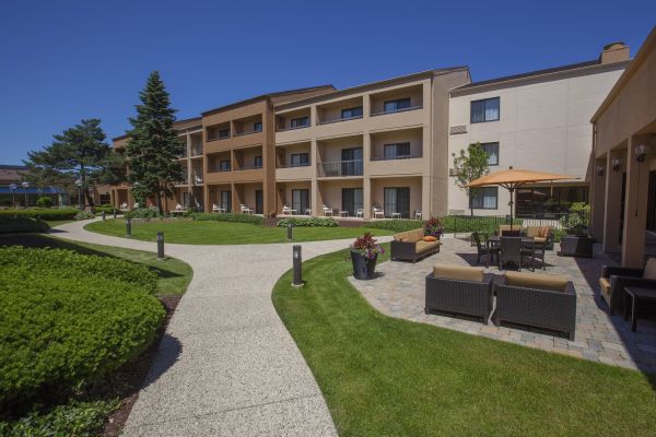 Courtyard By Marriott Chicago Highland Park Northbrook - Highland Park, IL