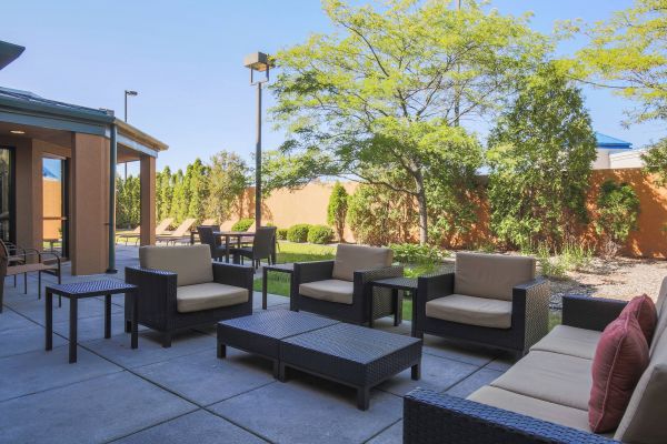 Courtyard By Marriott Flint Grand Blanc - Flint, MI