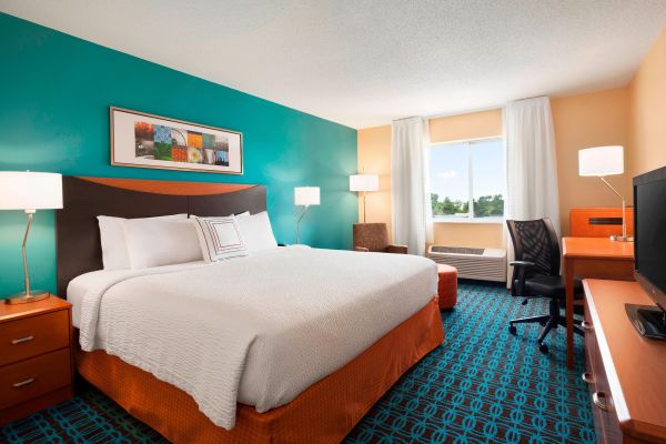 Fairfield Inn And Suites By Marriott Lansing West - Lansing, MI