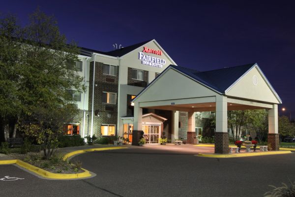 Fairfield Inn And Suites By Marriott Minneapolis St Paul Roseville - Saint Paul, MN