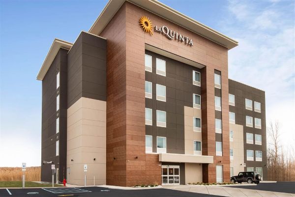 La Quinta Inn & Suites By Wyndham Buffalo Amherst - Buffalo, NY