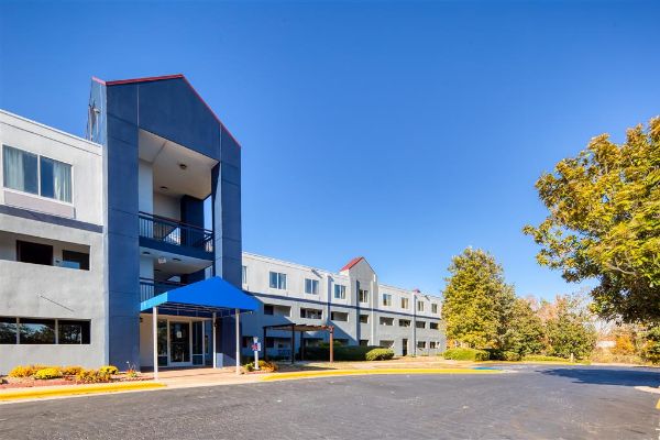 Surestay Plus By Best Western Durham Medical Center - Durham, NC