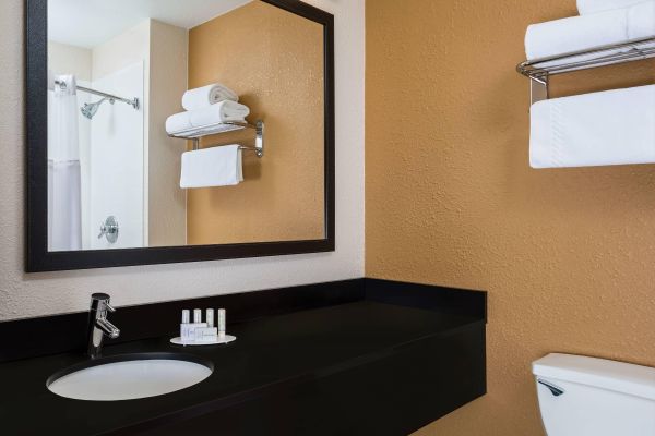 Fairfield Inn And Suites By Marriott Valparaiso - Valparaiso, IN