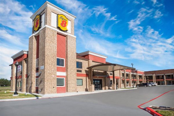 Super 8 By Wyndham Humble/fallcreek/houston - Humble, TX