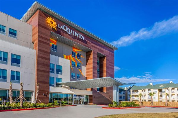 La Quinta Inn & Suites By Wyndham Galveston West Seawall - Galveston, TX