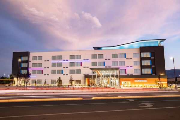 Aloft Reno-tahoe International Airport - 斯帕克斯