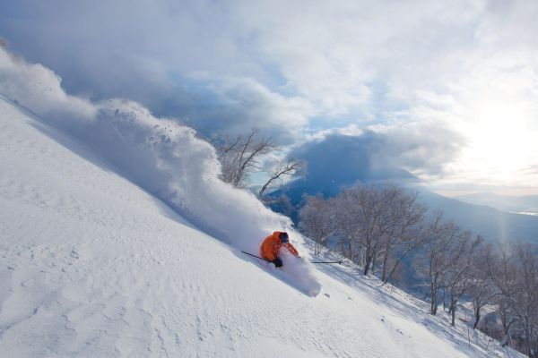 東山ニセコビレッジ、ザ・リッツ・カールトン・リザーブ - Niseko