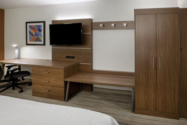 Holiday Inn Express Minneapolis West - Plymouth By Ihg - Plymouth, MN