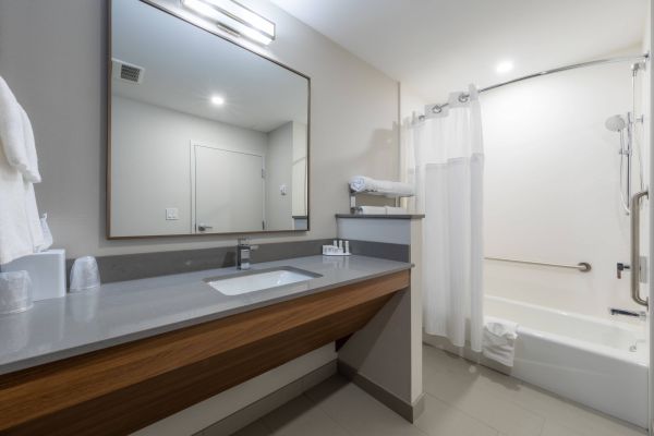 Fairfield By Marriott Inn And Suites Salmon Arm - Salmon Arm