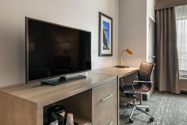 Comfort Inn And Suites Jacksonville-orange Park Near Naval Air St - Middleburg, FL