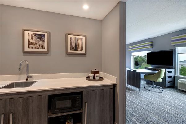 Hampton Inn & Suites By Hilton Burlington Toronto - Burlington