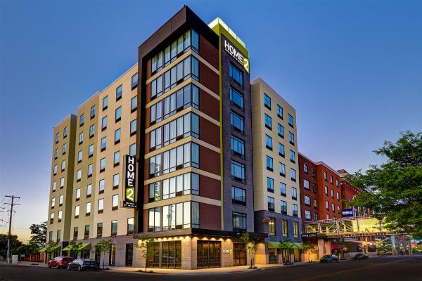 Home2 Suites By Hilton Kalamazoo Downtown - ポーティジ, MI