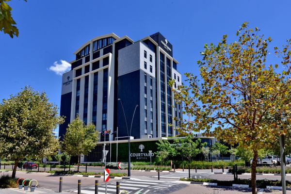Courtyard Hotel Waterfall City - Midrand