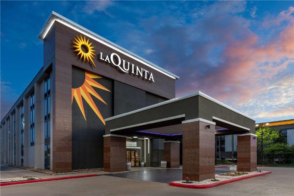 La Quinta Inn & Suites By Wyndham Houston Stafford Sugarland - Sugar Land, TX