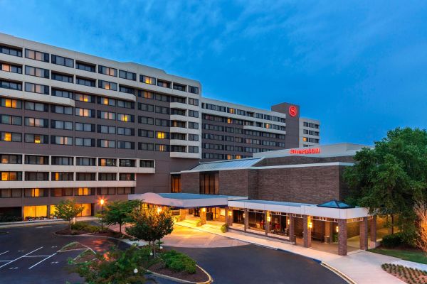 Sheraton Norfolk Waterside Hotel - Portsmouth, VA