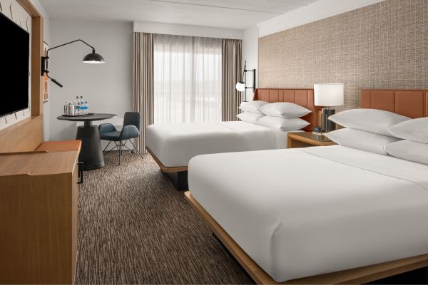 Sheraton Milwaukee Brookfield Hotel - Brookfield, WI