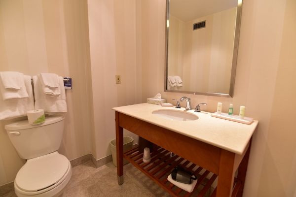 Quality Inn & Conference Centre - Pembroke