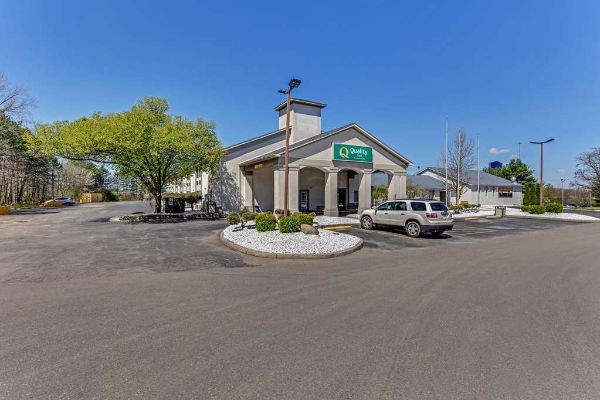 Quality Inn Austintown-youngstown West - Warren, OH