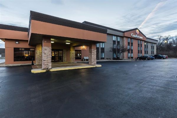Comfort Inn Alton Near I-255 - Alton, IL