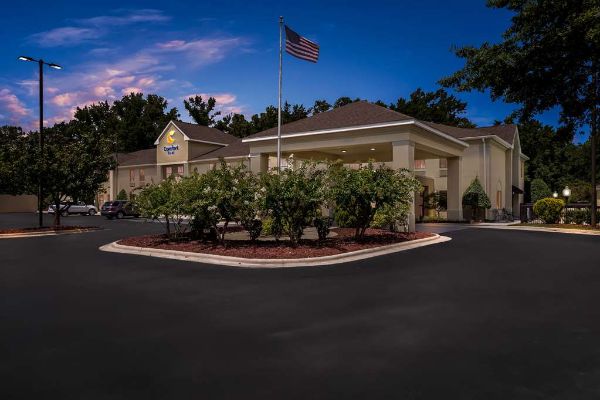Comfort Inn Clinton - Clinton, NC