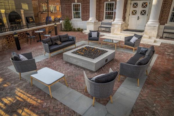 Hampton Inn And Suites Huntington Downtown - Huntington, NY