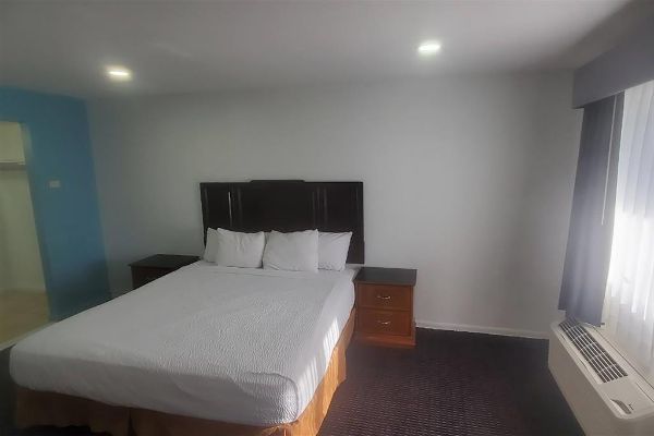 Travelodge By Wyndham Livonia/canton/novi Detroit Area - Westland, MI