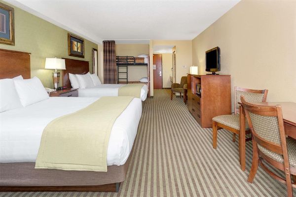 Days Inn By Wyndham Cheyenne - Cheyenne, WY