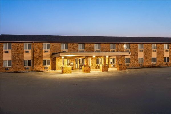 Baymont By Wyndham Manistee - Manistee, MI