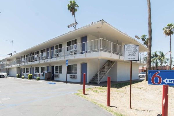 Motel 6 Bakersfield Ca - Bakersfield, CA