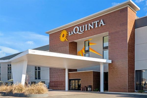 La Quinta Inn & Suites By Wyndham Columbus Ms - Columbus, MS