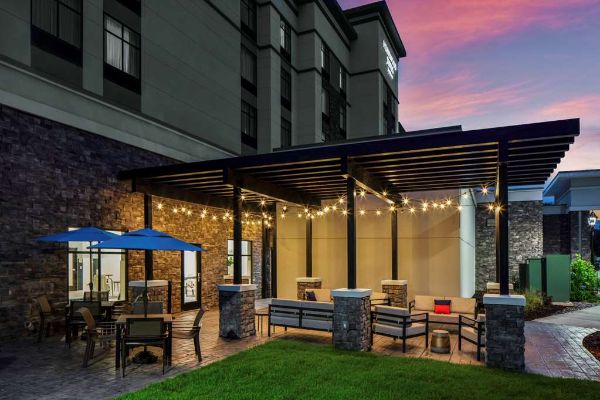 Homewood Suites By Hilton Greensboro Wendover - 그린즈버러