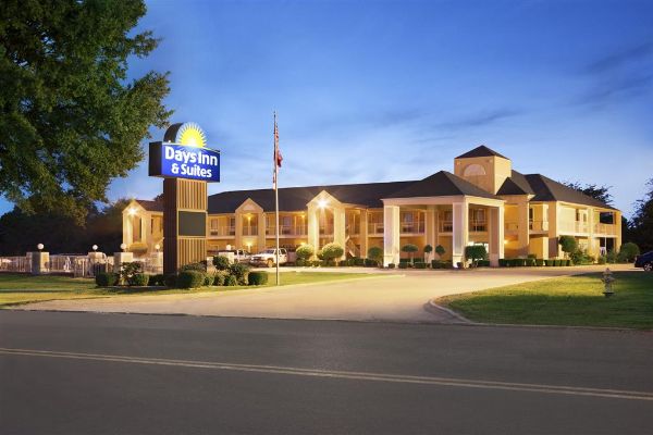 Days Inn & Suites By Wyndham Stuttgart - Stuttgart, AR