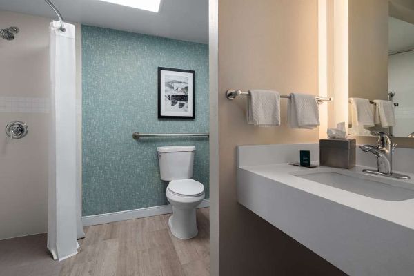 Doubletree By Hilton Hotel Norfolk Airport - Norfolk, VA