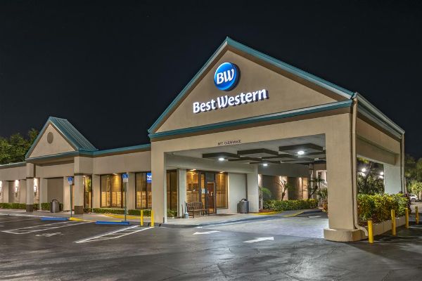 Best Western Downtown Stuart - スチュアート, FL