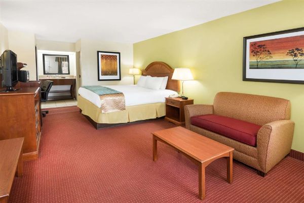 Baymont By Wyndham Orangeburg North - Orangeburg, SC