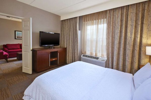 Hampton Inn & Suites Providence/warwick-airport - Warwick