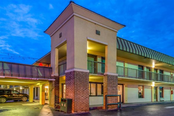 Quality Inn Savannah Historic District - Savannah, GA