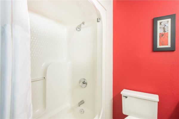 Ramada By Wyndham Springfield North - Springfield, IL