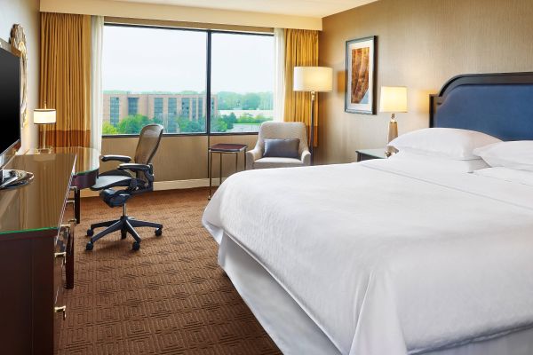 Sheraton Lisle Naperville Hotel - Naperville, IL