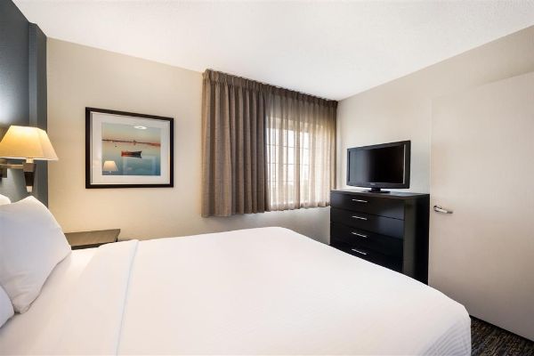 Sonesta Simply Suites Birmingham - Hoover, AL