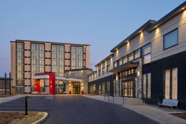 Courtyard By Marriott Oshawa - Whitby