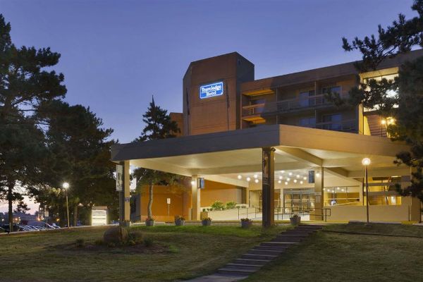 Ramada By Wyndham Belleville Harbourview Conference Centre - Belleville, Canada