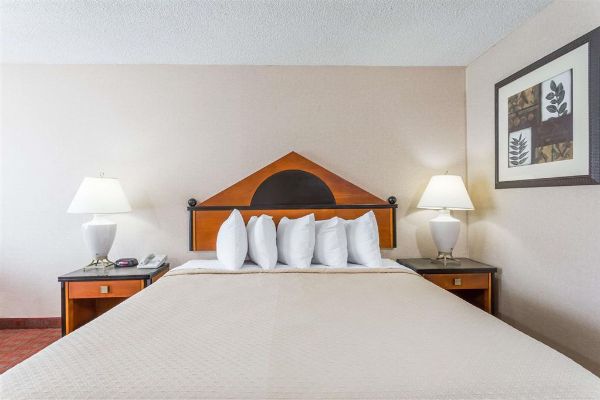 Days Inn By Wyndham Goldsboro - Goldsboro, NC