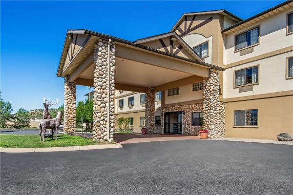 Quality Inn & Suites Vail Valley - Eagle, CO
