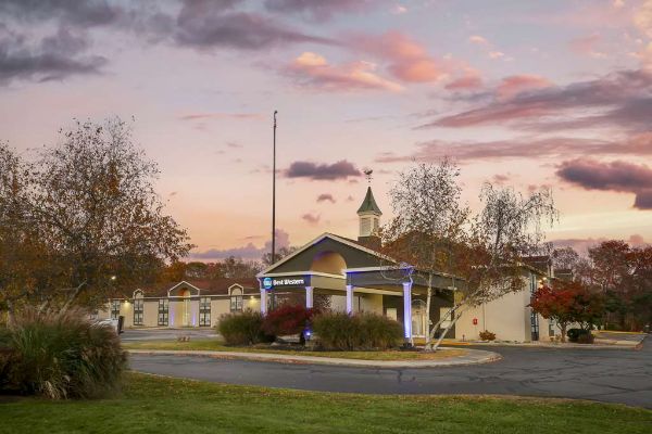 Best Western Mystic Hotel - Stonington, CT